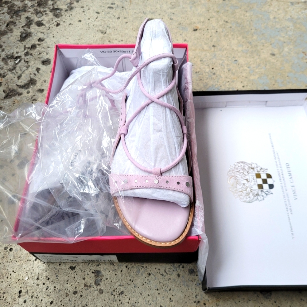 Shoe